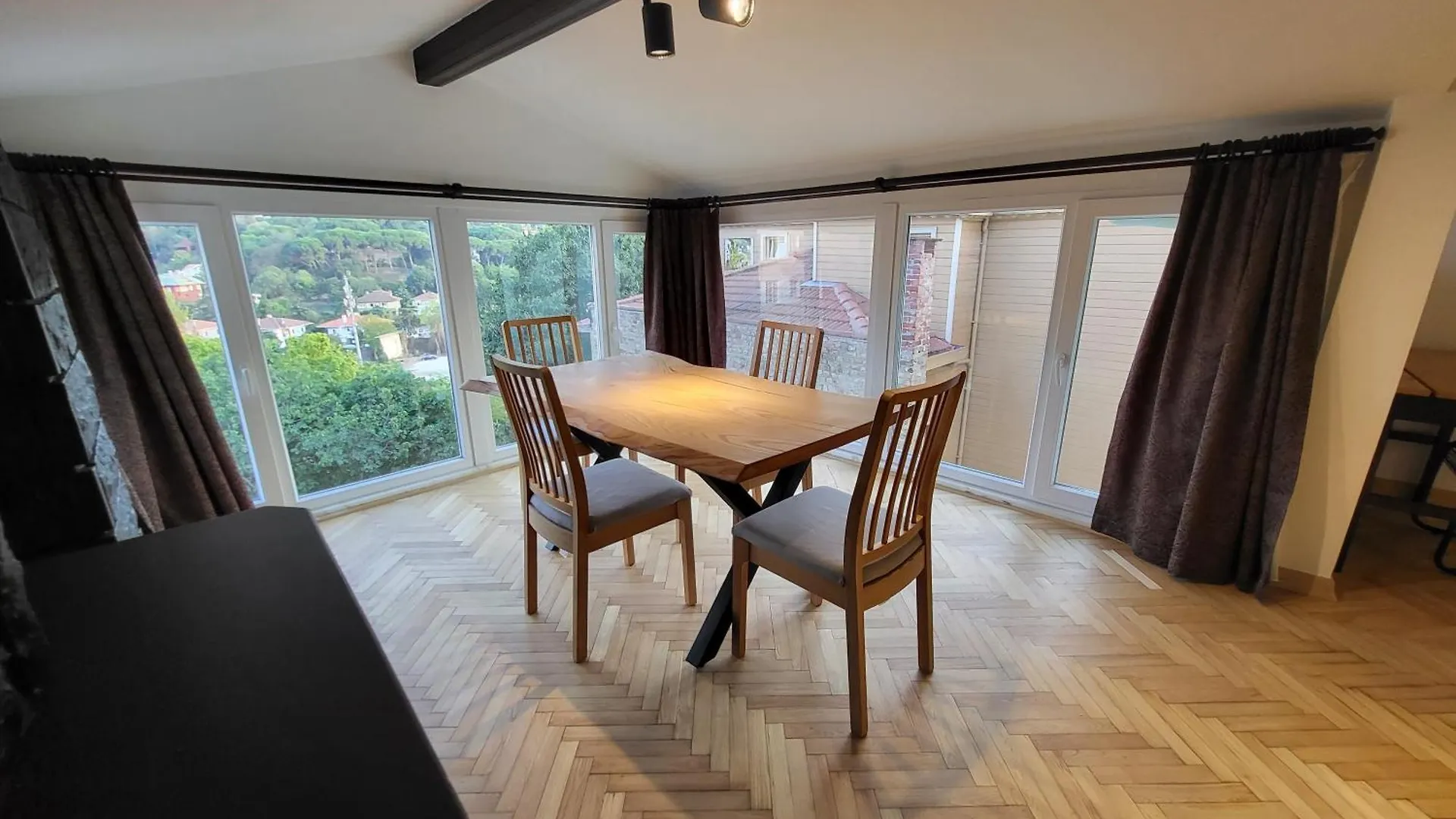 Apartamento Breathtaking Bosphorus View Amidst Green Hills Estambul